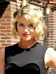Stacked shoulder length curly hairstyles. Celebrities With Chin Length Hairstyles Women Hairstyles