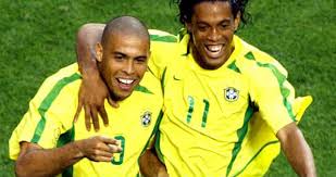 What separates ronaldinho and ronaldo is that ronaldinho controlled the match for a full 90 mins and did so consistently, whereas ronaldo often comes and appears here and there to. Two Brazilian Legends In Dubai For Globe Soccer Awards