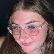 Abigail Bicker's Instagram, Twitter & Facebook