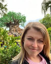 Amanda Derrick (@amandamovingforward) • Instagram photos and videos