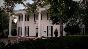 Anyone Else Notice That The Originals House In Nola Was The Old Salvatore Boarding House From 1864 Nice Try Ju Mansions New Orleans Homes New Orleans Mansion