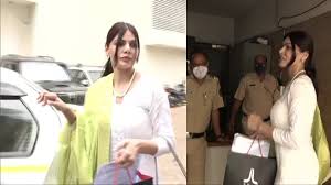 Raj Kundra Porn Case: पुलिस से समन मिलने के बाद बयान दर्ज करवाने पहुंची  शर्लिन चोपड़ा | 🎥 LatestLY हिन्दी