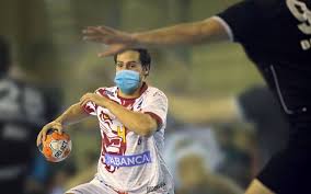 Nun hat der frühere bundesligaspieler erwin feuchtmann, der mittlerweile in leon spielt, seinem ärger freien lauf gelassen. Handball Mit Maske Ex Hbl Profi Feuchtmann Droht Boykott An