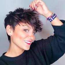 Le acconciature top tra cui scegliere! 15 Tagli Di Capelli Per Chi Ha Una Chioma Crespa