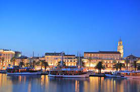 We work with reliable real estate agents to offer our clients legal and professional services. Split Lennot Hotellit Nahtavyydet Rantapallon Matkaopas