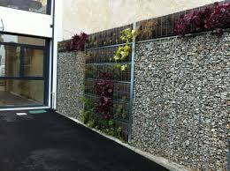 mur decore mur vegetal et gabion brouquel paysages le juc 39 h decoration mur amenagement exterieur mur vegetal