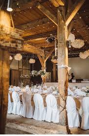 Scheunenhochzeit Mit Rustikalem Charme Von Julia Gil Photography Selber Machen Scheunen Hochzeit Hochzeitsdeko Boho Hochzeit