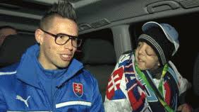 Get marek hamsik latest news and headlines, top stories, live updates, special reports, articles, videos, photos and complete coverage at mykhel.com. Marek Sa Stretol S Tazko Chorym Matkom Marek Hamsik Oficialna Webova Stranka
