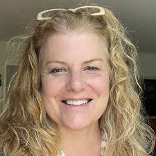 Heidi Lavigne's Instagram, Twitter & Facebook