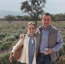 Arriola peñalosa puntualizó además que en las elecciones presidenciales de julio próximo debe mikel arriola fustigó al gobierno de la ciudad de méxico por haber suspendido la verificación en año. Quien Es La Esposa De Mikel Arriola