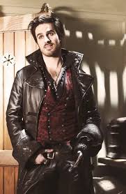 Once Upon A Time Colin O Donoghue Talks Hook Bae Lost Boys Finale S Interesting Neverland Colin O Donoghue Captain Hook Killian Jones