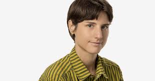 Laura Newberry's Instagram, Twitter & Facebook