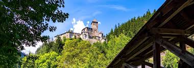 Gli appartamenti forer si trovano tra campo tures e molini di tures, tra prati e campi. Campo Tures Vacanze In Valle Aurina E Tures In Alto Adige