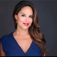 Jessica Nader's Instagram, Twitter & Facebook