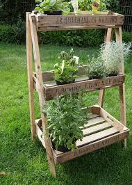 Ob pflanzen, sichtschutz oder dekoration: Gartendeko Blog Krauterregal