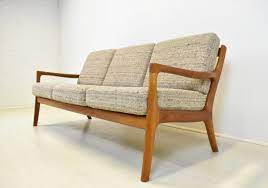 Crafted from a solid wood frame founded on metal feet, this sofa is wrapped in beautiful velvet upholstery with button tufting for an old hollywood look in your living. Sofa Danish Design Teak Vintage Mid Century 60er Sofas Daybeds 720 00 Haus Wohnzimmer Danisches Design Modernes Wohnzimmer