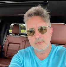 Greetings from USA 🇺🇸 I'm a Business Owner And looking for a serious  relationship