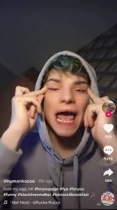 Training the new girl...... she is very attentive so far....#Hyperfixa...