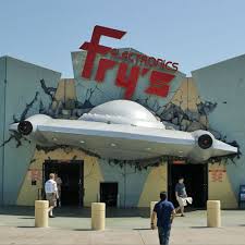 Fry's electronics store closing or going out of business? Fry S Electronics Welcome To Our Burbank Ca Store Location