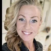 Linda Steffensen's Instagram, Twitter & Facebook