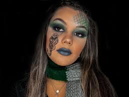 So, let's get into the details of the slytherin halloween costume and makeup look. Slytherin Makeup Halloween Makeup Inspiration Cute Halloween Makeup Harry Potter Makeup