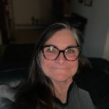 Is there a vivero where they sell live chickens now and where would it be 