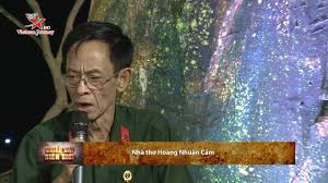 Nhà thơ trần nhương biết thi sĩ hoàng nhuận cầm từ những năm bom đạn, có đôi lời chia sẻ về tác giả chiếc lá buổi đầu tiên. Nha ThÆ¡ Hoang Nhuáº­n Cáº§m Trong ChÆ°Æ¡ng Trinh Giao LÆ°u Nghá»‡ Thuáº­t Chiá»u Dai Bien Giá»›i Kenh Truyá»n Hinh Ä'ai Tiáº¿ng Noi Viá»‡t Nam Vovtv