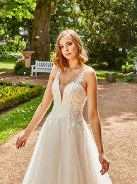 We did not find results for: Hochzeitskleid Leabella Brautstudio Anke Tworuschka