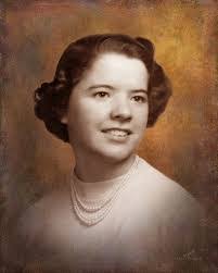 Sarah Ruffner's Instagram, Twitter & Facebook