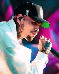 Shandi Boyd's Instagram, Twitter & Facebook