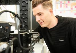 Vasen aus dem 3D-Drucker: Marc, Loy und Philipp gründen NEVALU