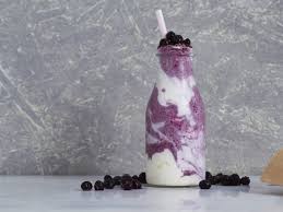 Spinach banana protein smoothiegarnish with lemon. 15 High Protein Vegan Breakfast Recipes To Actually Keep You Full Myprotein