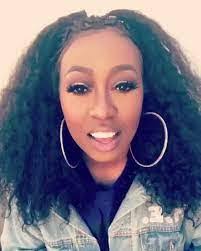 Jeri Hampton's Instagram, Twitter & Facebook