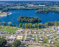 Der effelder waldsee ist ein super see zum entspannen und spaß haben, es ist ein schönes erlebnis für die ganze familie. Tauchen Stadt Wassenberg