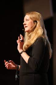 Annie machon is a former mi5 intelligence officer, media pundit, international public speaker and writer. File 2013 12 29 30c3 Annie Machon 3103 Jpg Wikimedia Commons
