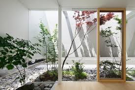 Ma Style Architects A Realise Une Maison Baptisee Green Edge House A Fujieda Au Japon Jardin Interieur Jardin Japonais Petit Jardin Japonais