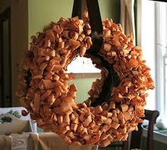 Wood Shavings Wreath And Buffet Vignette Wreaths Holiday Wreaths Diy Christmas Door