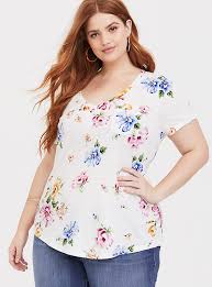 Große auswahl, günstige preise, schnelle lieferung und rabatte. Plus Size Classic Fit V Neck Pocket Tee Heritage Slub Floral White Torrid