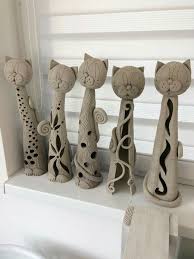 Not A Fan Of The Cat Heads But The Bases Are Beautiful Goruntuler Ile Seramik Kus Tuyleri Seramik Sanati Seramik Heykeller