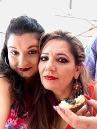 Jenny Aleman's Instagram, Twitter & Facebook