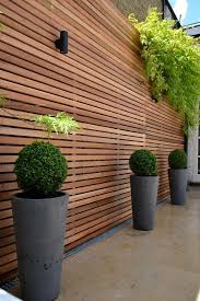 High Horizontal Wood Fence Jardins En Bois Brise Vue Jardin Deco Jardin Zen