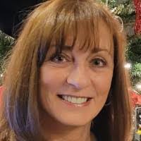 Peggy Whalen's Instagram, Twitter & Facebook