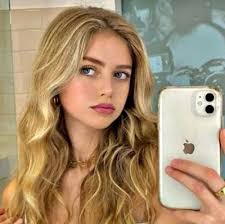 Derrick Bauer (@bauer_derr8370)