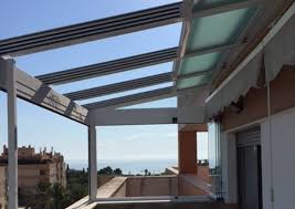 Los proyectos integrales de akrista nos permiten cubrir pequeños y grandes espacios con total seguridad y garantía. Techos Moviles En Para Terrazas Y Porches En Malaga