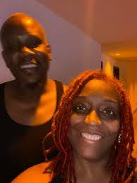 Stephanie Oates's Instagram, Twitter & Facebook