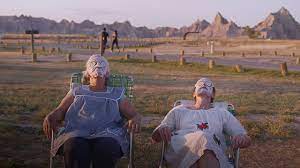 A film by chloé zhao starring frances mcdormand. Nomadland Eine Ode Ans Unterwegssein Fm4 Orf At