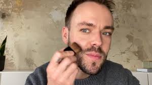 Make-Up Artist Benjamin Becher