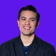 Martha Krug's Instagram, Twitter & Facebook