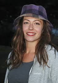 Photo : Dans le film "La doc et le véto", à retrouver ce mardi soir sur la  trois,Dounia Coesens incarne Emma Colin, une jeune diplômée de la Médecine  de Paris. Exclusif -