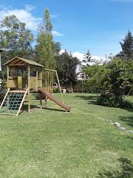Para jugar, deben haber tantas sillas como participantes haya en el juego, y se quitará una silla antes de empezar. Amplio Espacio Con Juegos Infantiles Picture Of Tumbaco Quito Tripadvisor